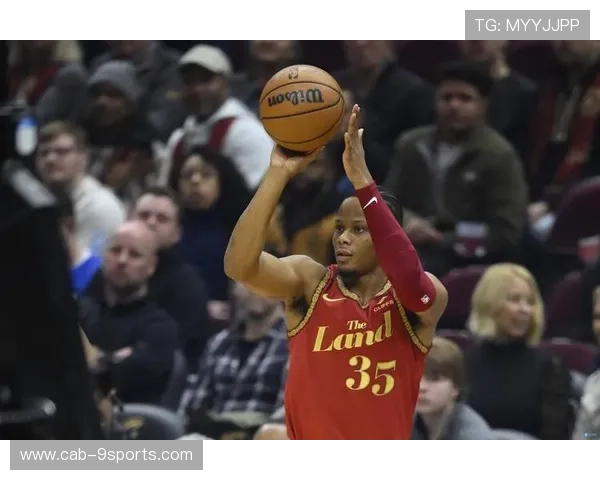 奥科罗底角三分命中,骑士越打越勇 奥科罗底角三分命中,骑士越打越勇